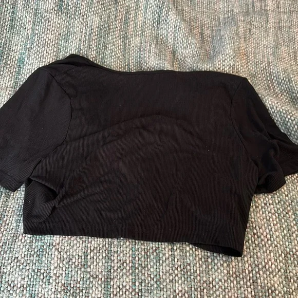 crop tee - Picture 5 of 5